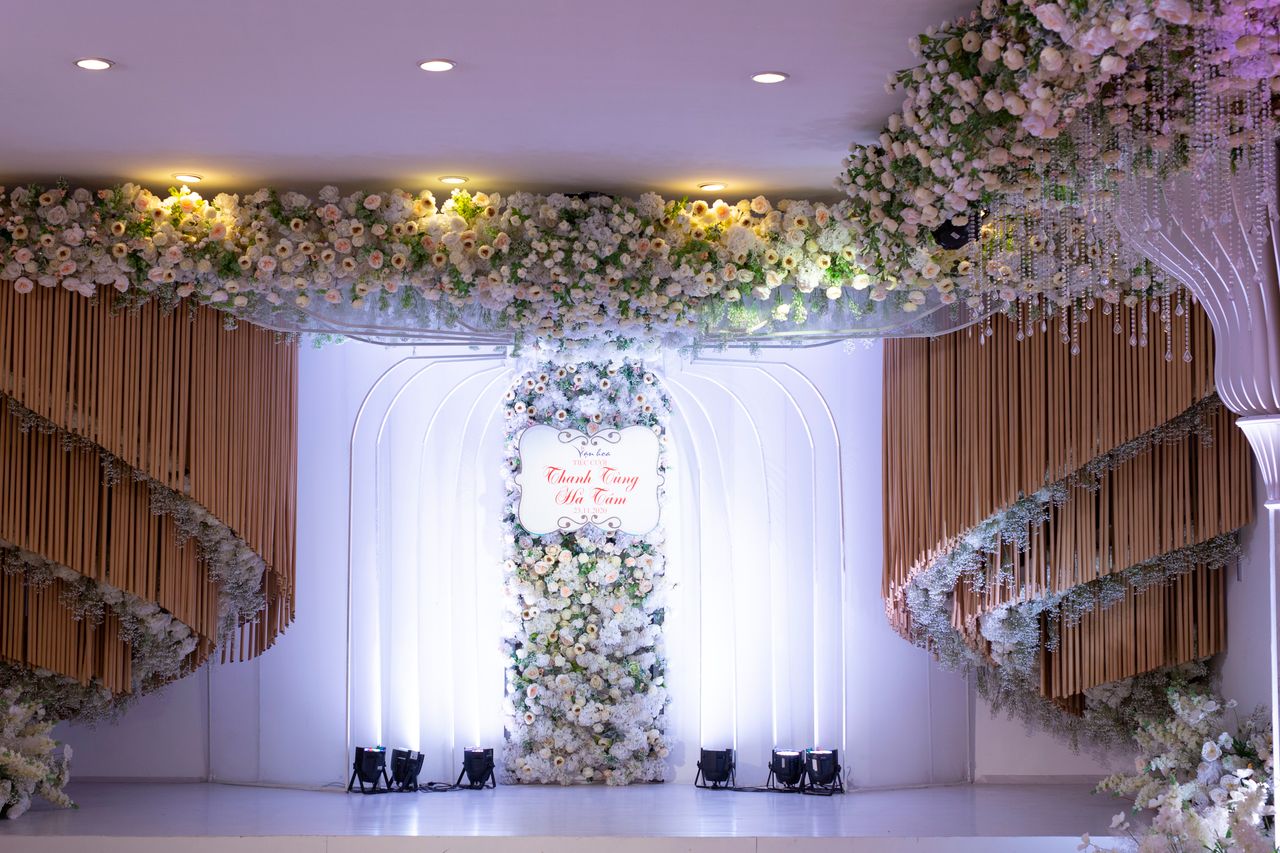 services-03 Luxurious wedding venue adorned with stunning floral arrangements and elegant decor, ideal for a grand celebration.